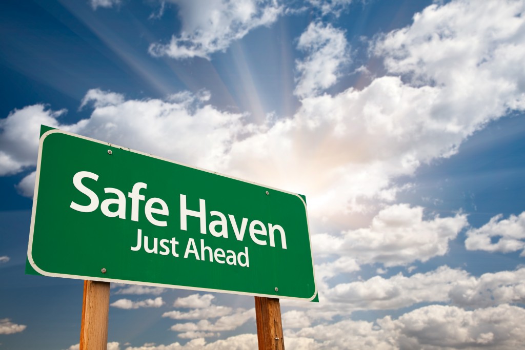 When uncertainty prevails investors seek safety. This typically helps US rates move lower.